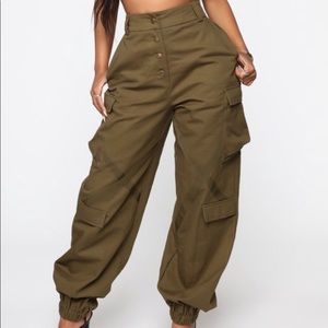 Oversized Cargo Pants. Size 1X.